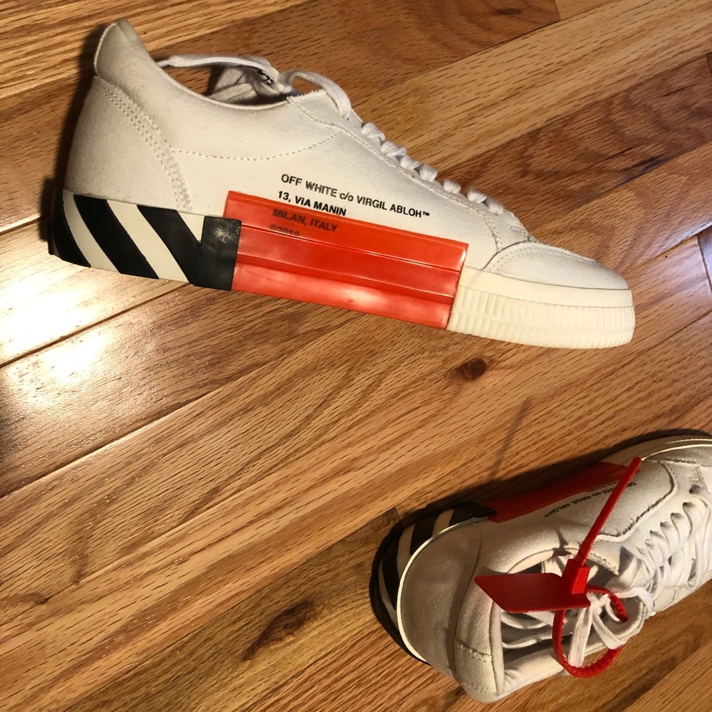 Off-White white Vulcan sneakers size 10
